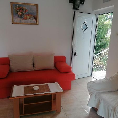 Apartman Volarevic Donji Karin Exterior foto
