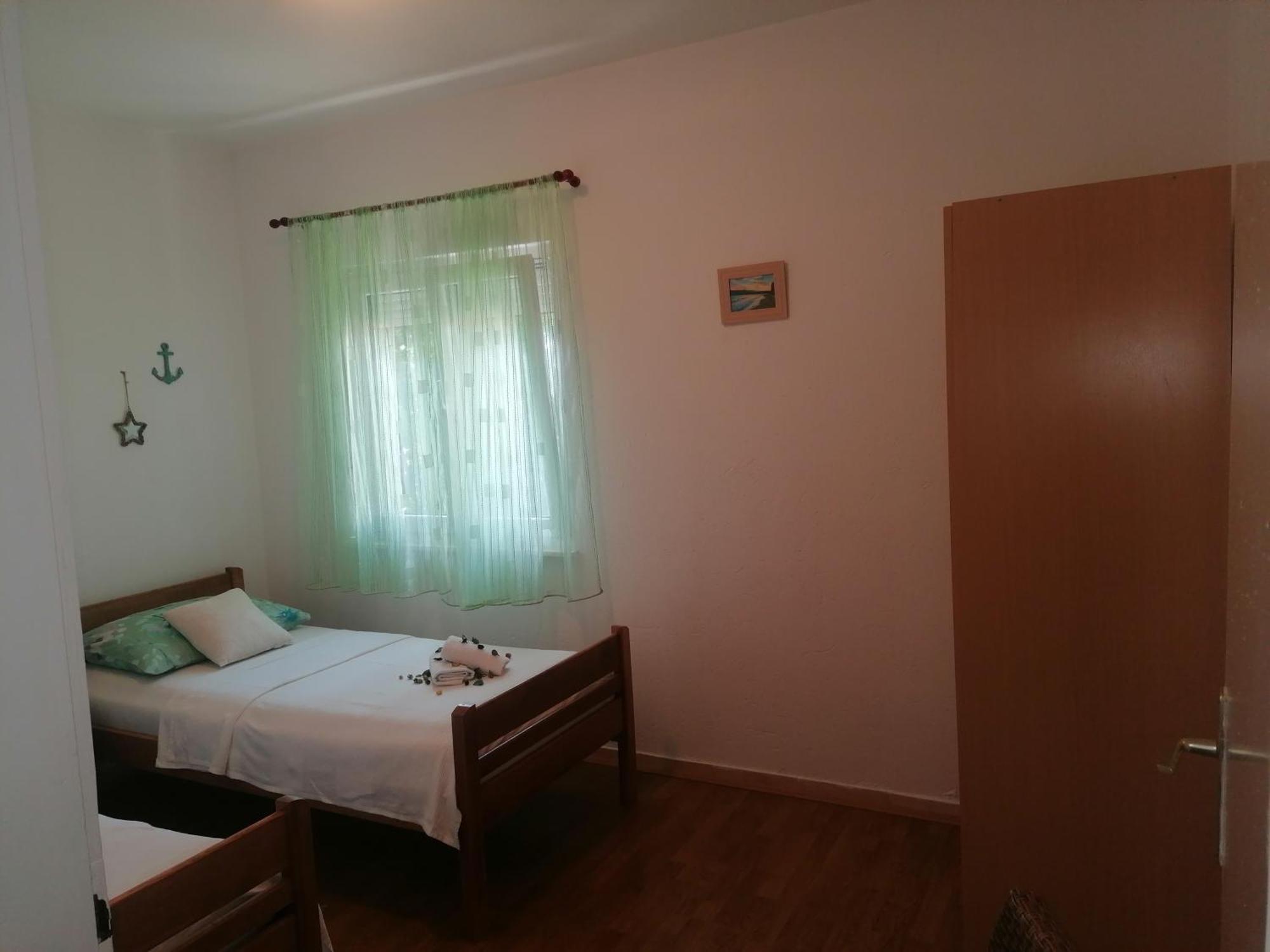 Apartman Volarevic Donji Karin Exterior foto